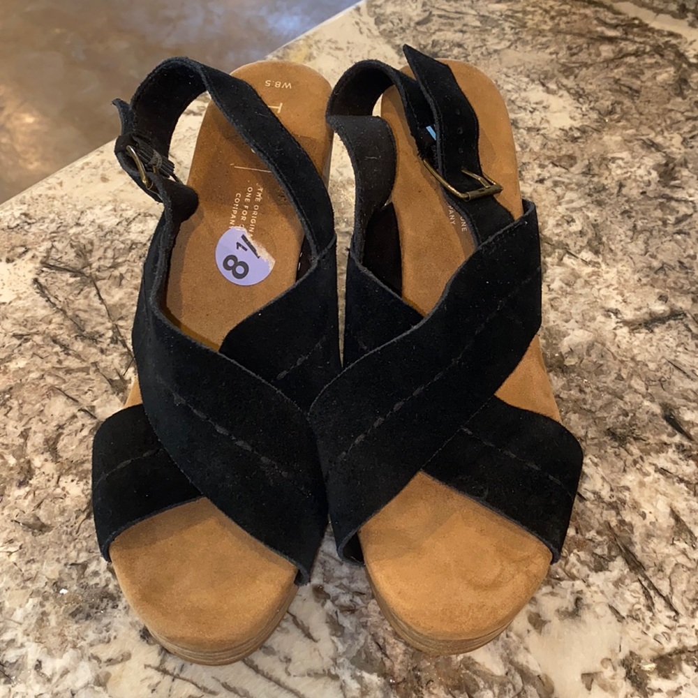 Toms suede heels